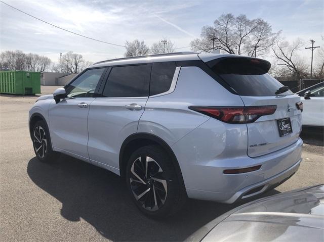 used 2024 Mitsubishi Outlander car, priced at $30,997