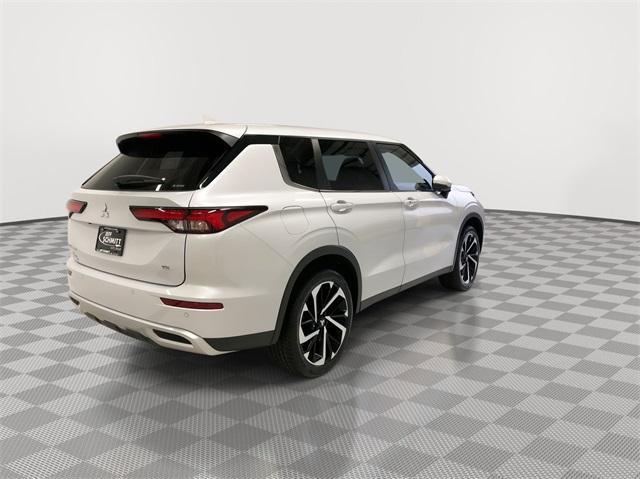 new 2024 Mitsubishi Outlander car, priced at $31,092