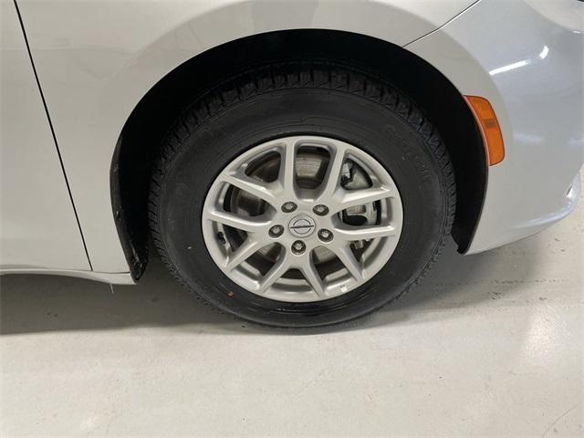 used 2024 Chrysler Pacifica car, priced at $29,267