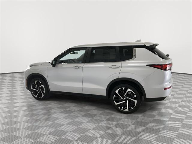 new 2024 Mitsubishi Outlander car, priced at $30,095