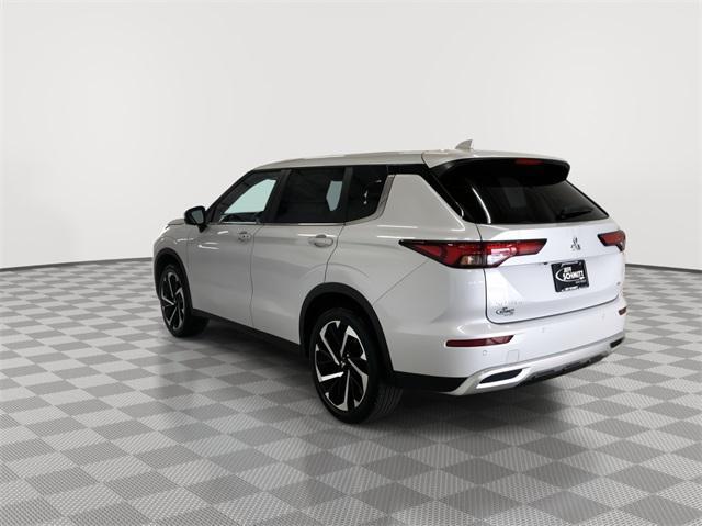 new 2024 Mitsubishi Outlander car, priced at $30,095