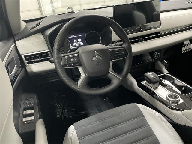 new 2025 Mitsubishi Outlander car, priced at $31,716