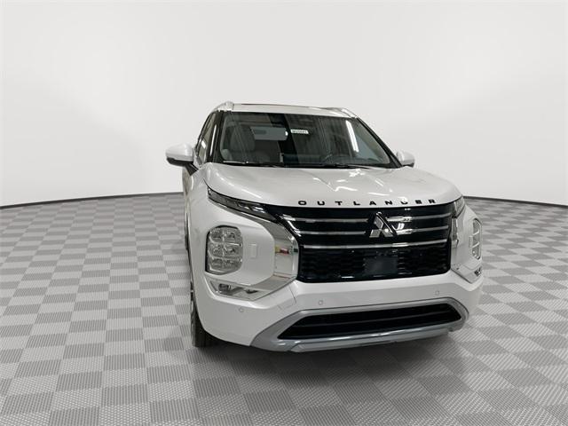 new 2025 Mitsubishi Outlander car, priced at $36,895