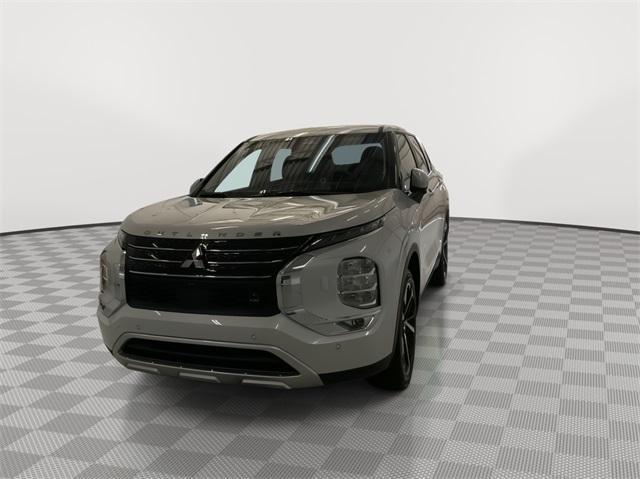 new 2024 Mitsubishi Outlander car, priced at $32,395