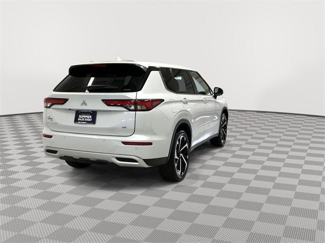 new 2024 Mitsubishi Outlander car, priced at $30,160