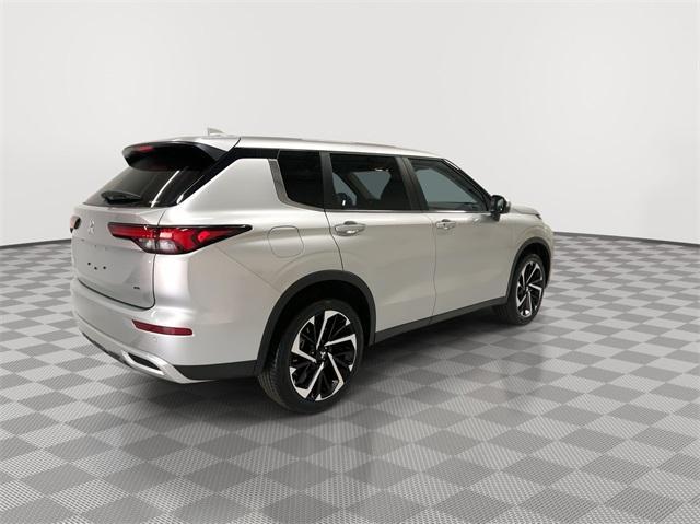 new 2024 Mitsubishi Outlander car, priced at $29,135