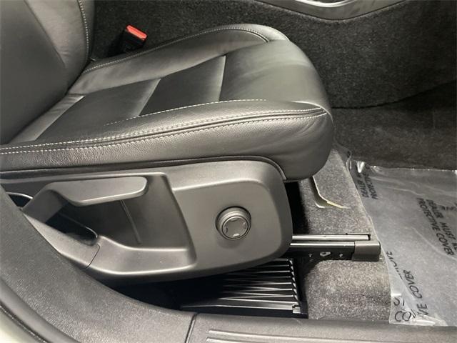used 2022 Volvo XC40 car, priced at $28,999