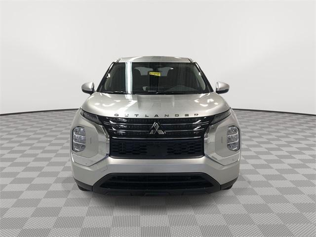 new 2024 Mitsubishi Outlander car, priced at $29,088