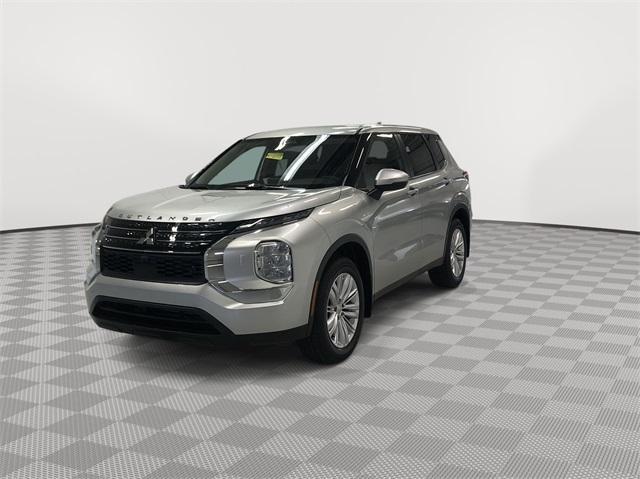 new 2024 Mitsubishi Outlander car, priced at $29,088