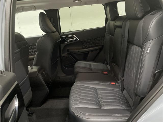 new 2025 Mitsubishi Outlander car, priced at $36,797