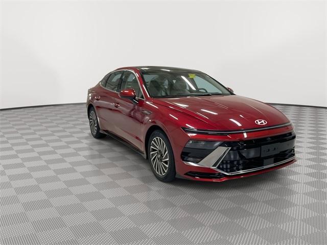 used 2025 Hyundai Sonata Hybrid car, priced at $35,997