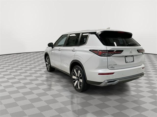new 2025 Mitsubishi Outlander car, priced at $32,814
