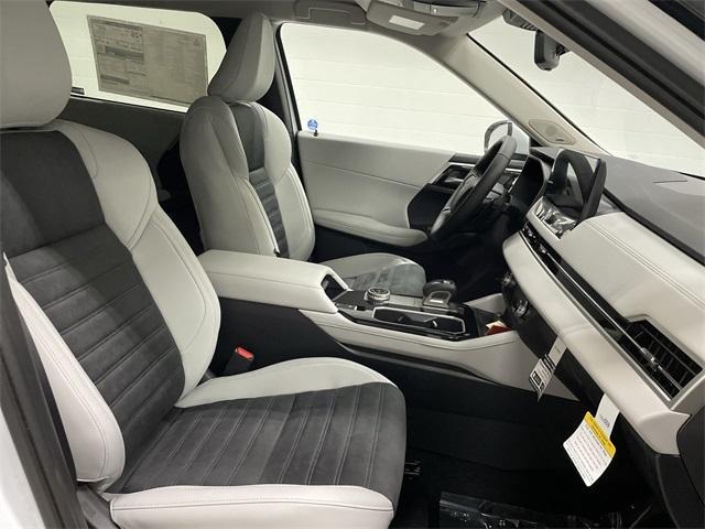 new 2025 Mitsubishi Outlander car, priced at $32,814