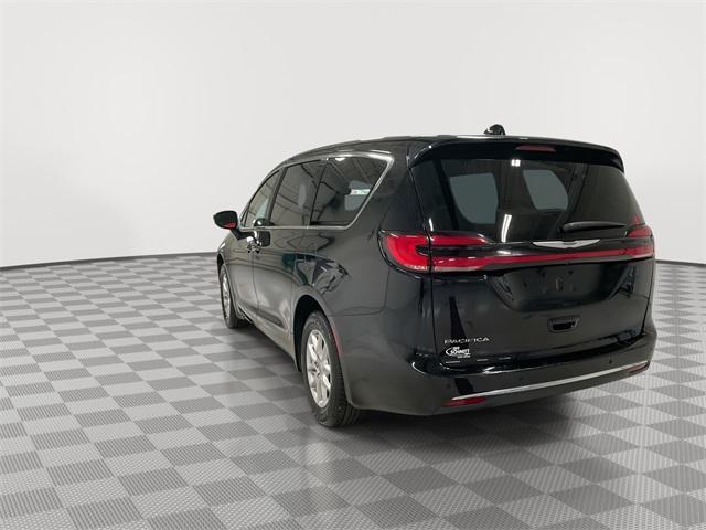used 2024 Chrysler Pacifica car, priced at $28,867
