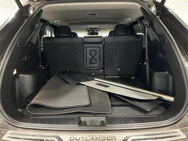 used 2024 Mitsubishi Outlander car, priced at $32,158