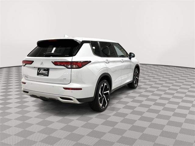 new 2024 Mitsubishi Outlander car, priced at $32,048