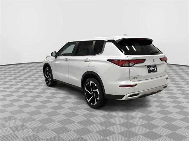 new 2024 Mitsubishi Outlander car, priced at $29,048