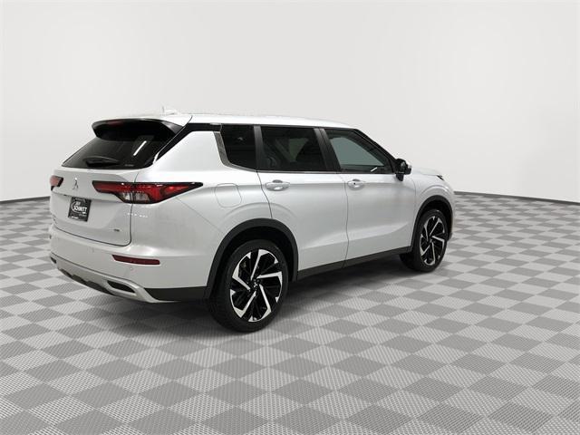 new 2024 Mitsubishi Outlander car, priced at $30,110