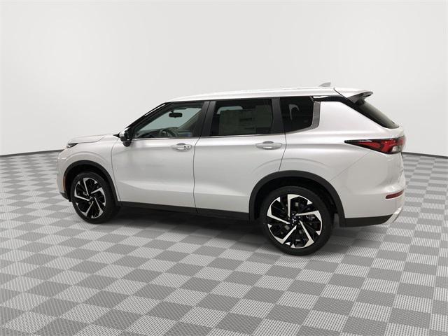 new 2024 Mitsubishi Outlander car, priced at $29,048