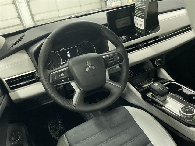 new 2025 Mitsubishi Outlander car, priced at $29,829