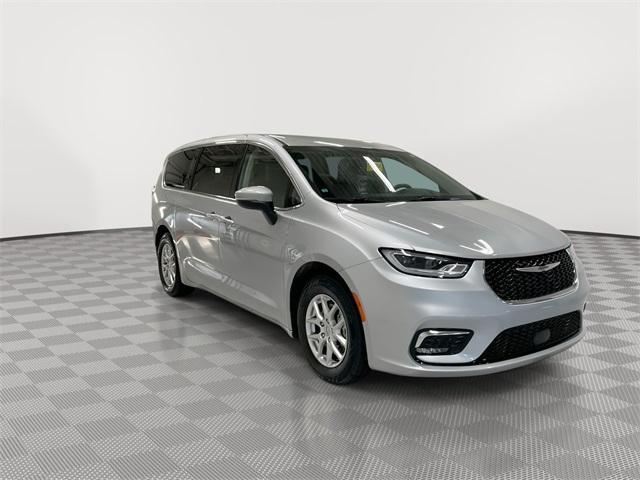 used 2023 Chrysler Pacifica car, priced at $22,897
