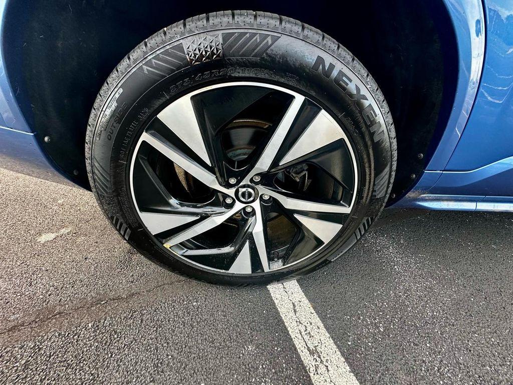 used 2020 Volvo XC90 car, priced at $19,995