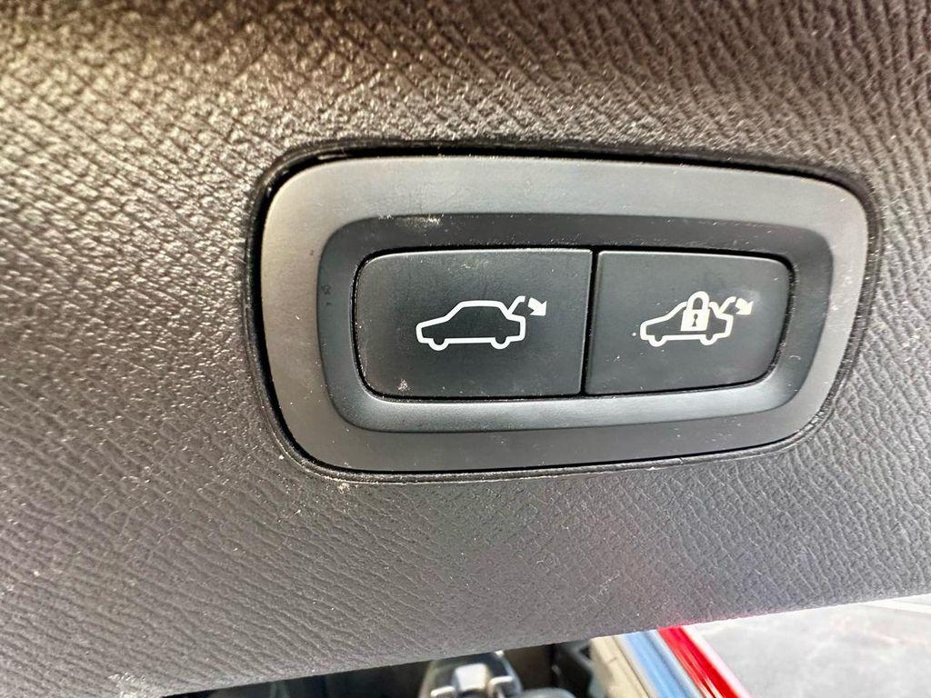 used 2020 Volvo XC90 car, priced at $19,995