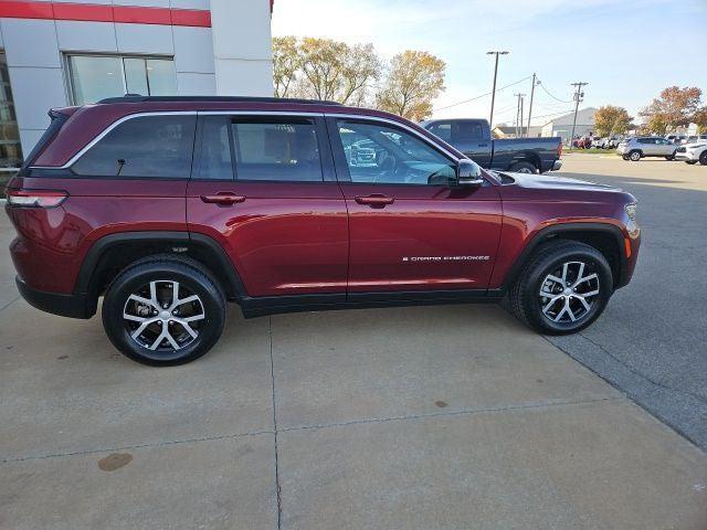 used 2024 Jeep Grand Cherokee car, priced at $31,963