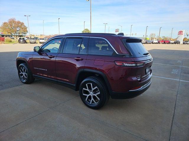 used 2024 Jeep Grand Cherokee car, priced at $31,963