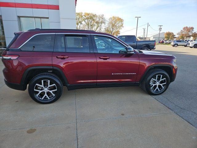 used 2024 Jeep Grand Cherokee car, priced at $31,963