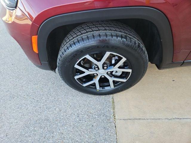 used 2024 Jeep Grand Cherokee car, priced at $31,963