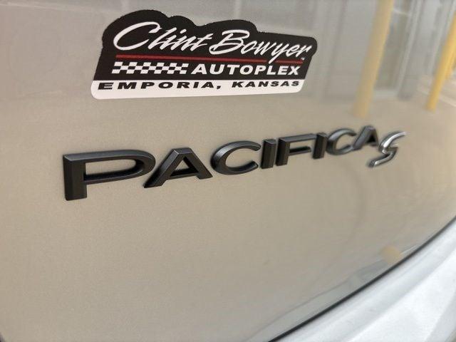 new 2024 Chrysler Pacifica car, priced at $37,839