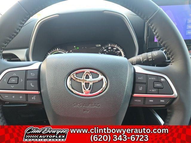 new 2025 Toyota Highlander Hybrid car, priced at $50,237