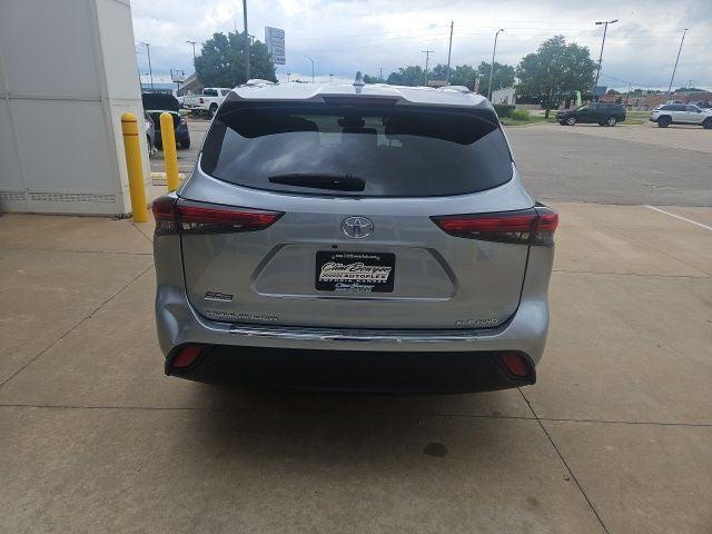 used 2023 Toyota Highlander car, priced at $36,663