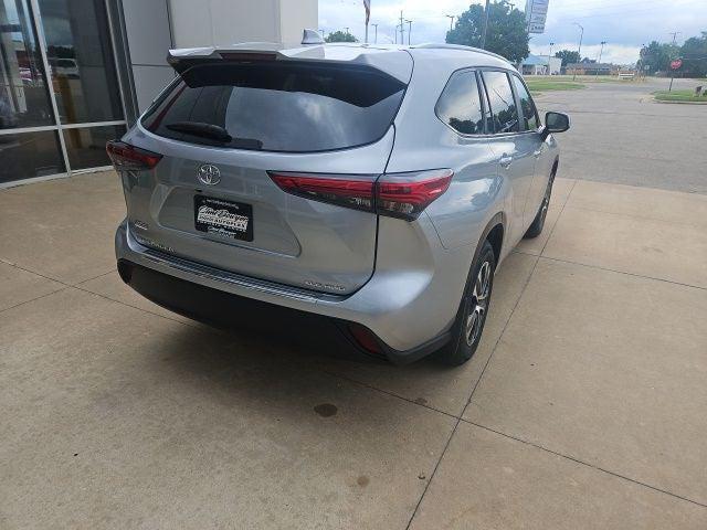 used 2023 Toyota Highlander car, priced at $36,663