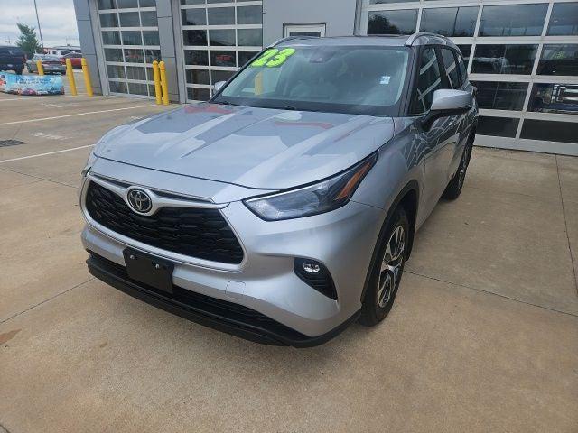 used 2023 Toyota Highlander car, priced at $36,663