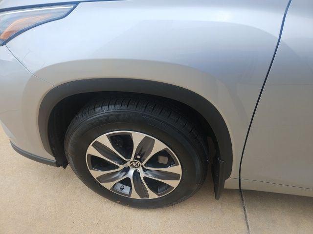 used 2023 Toyota Highlander car, priced at $36,663