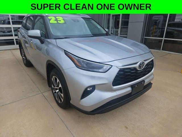 used 2023 Toyota Highlander car, priced at $36,663