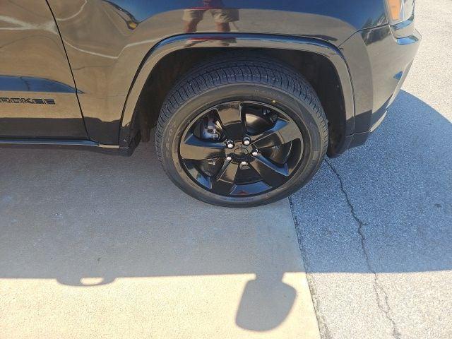 used 2015 Jeep Grand Cherokee car, priced at $9,463
