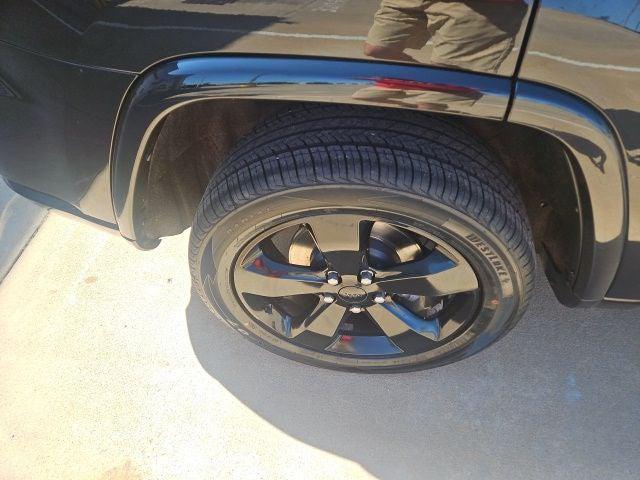 used 2015 Jeep Grand Cherokee car, priced at $9,463