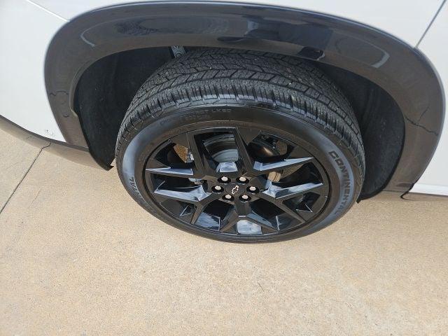 used 2024 Chevrolet Traverse car, priced at $51,963