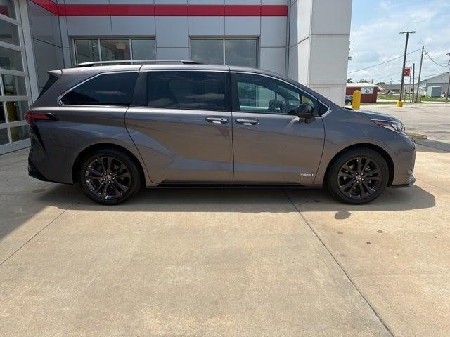 used 2021 Toyota Sienna car, priced at $38,463