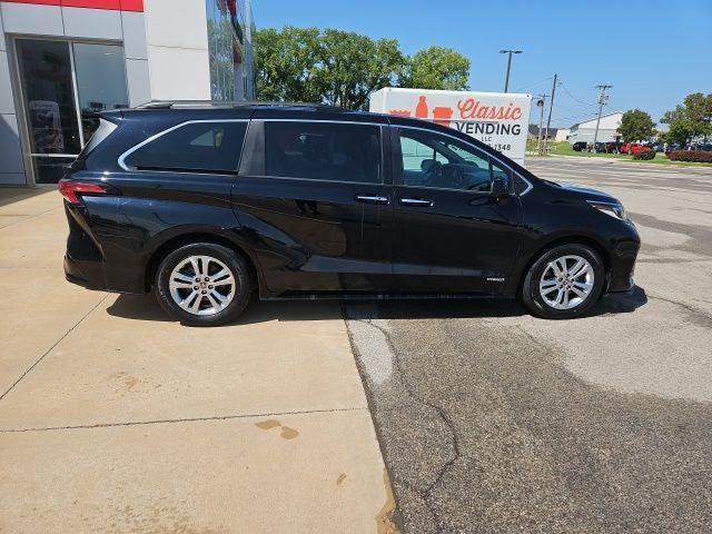 used 2021 Toyota Sienna car, priced at $30,463