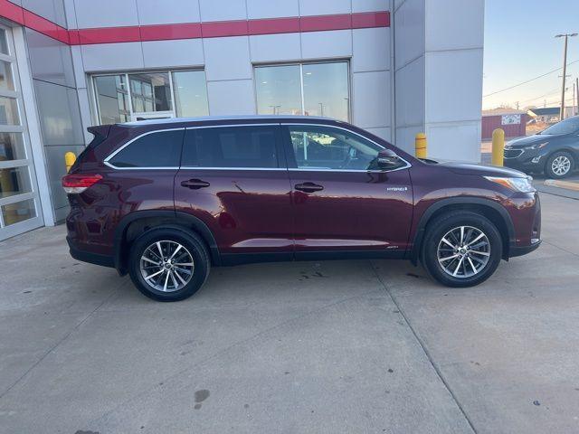 used 2019 Toyota Highlander Hybrid car, priced at $29,663