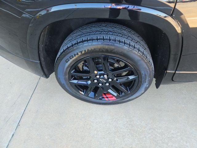 used 2024 Chevrolet Traverse car, priced at $43,563