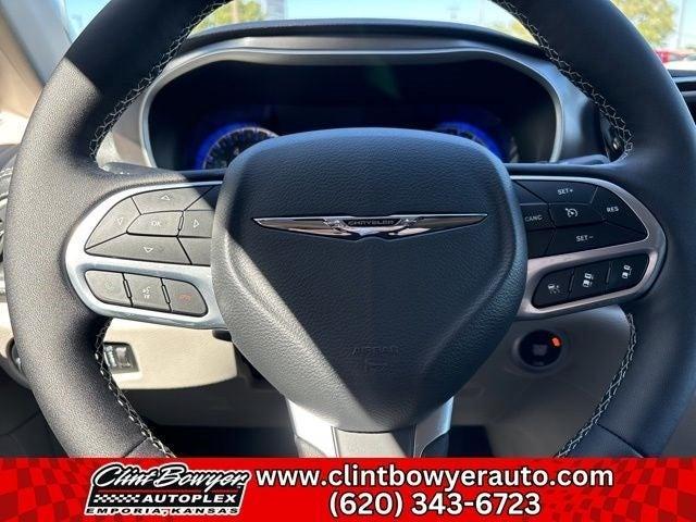 new 2024 Chrysler Pacifica car, priced at $42,085