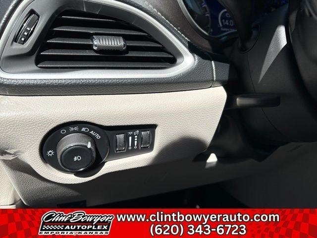 new 2024 Chrysler Pacifica car, priced at $42,085