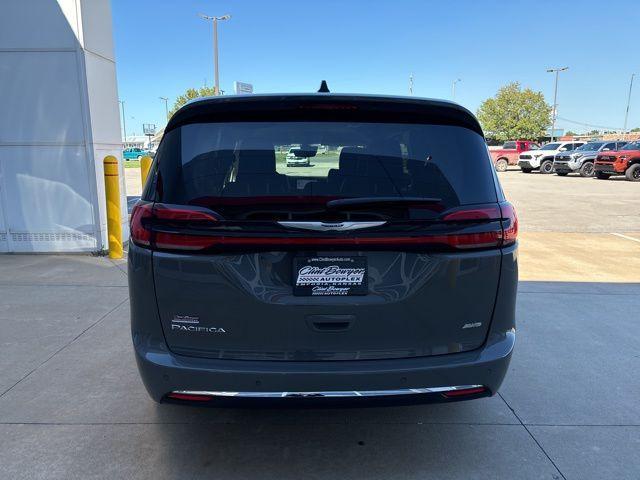 new 2024 Chrysler Pacifica car, priced at $40,085