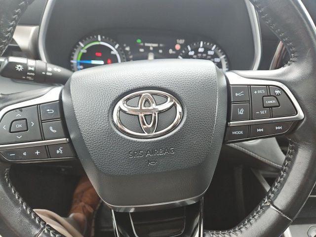 used 2020 Toyota Highlander Hybrid car, priced at $30,663