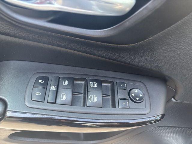 used 2023 Jeep Cherokee car, priced at $22,963